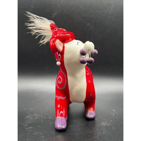 WhimsiClay by Amy Lacombe Cat Figurine GINNY 2007 #11022 with Tag Red w/ Feather - Picture 4 of 9